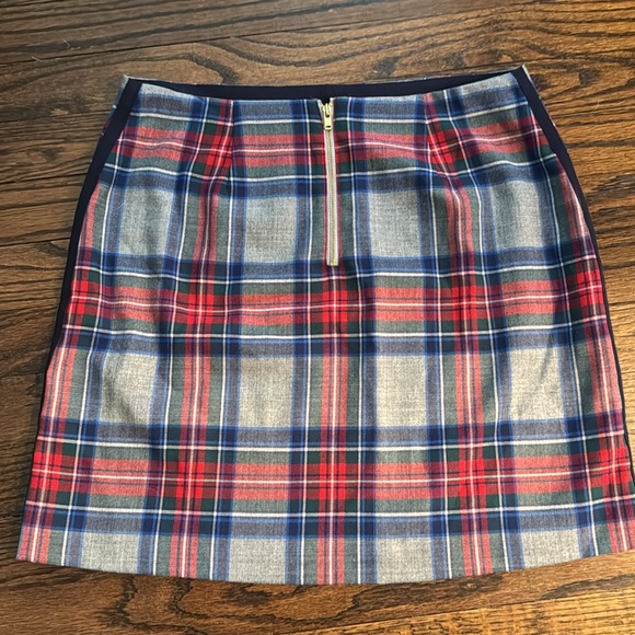 Vineyard Vines plaid skirt - Picture 2 of 4